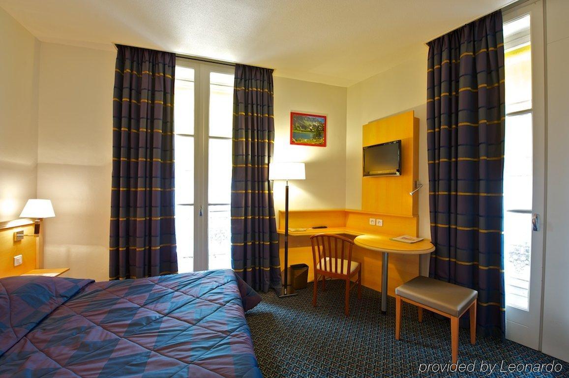 Hotel Le Bourbon Pau Centre Ngoại thất bức ảnh