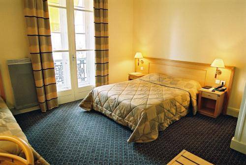 Hotel Le Bourbon Pau Centre Phòng bức ảnh