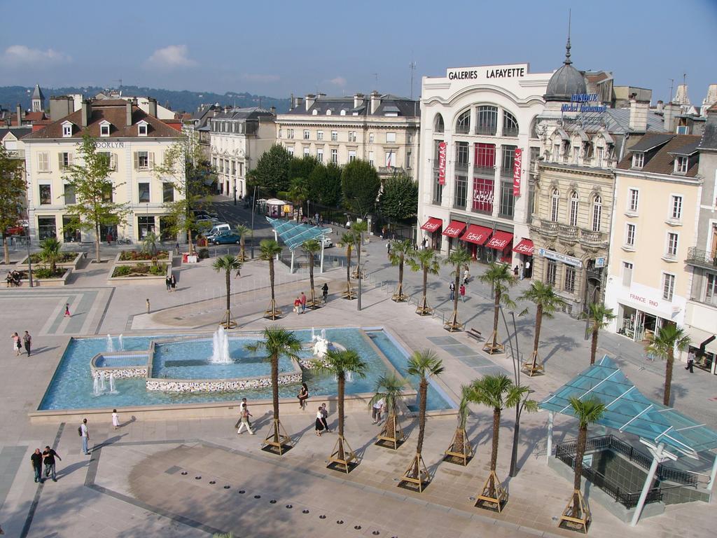Hotel Le Bourbon Pau Centre Ngoại thất bức ảnh